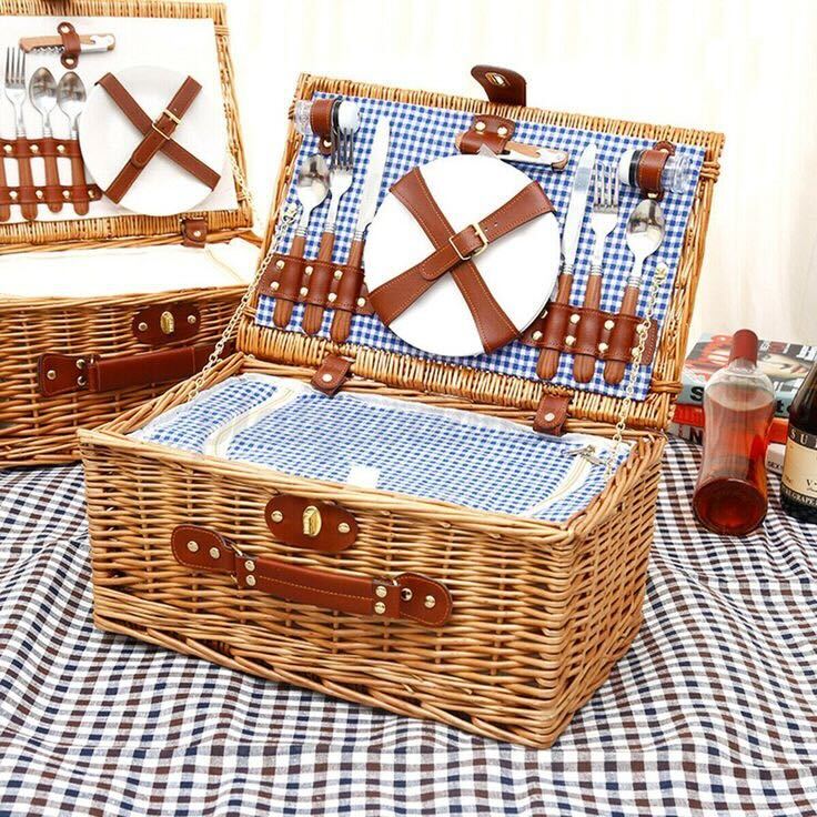 Wicker Picnic Kit